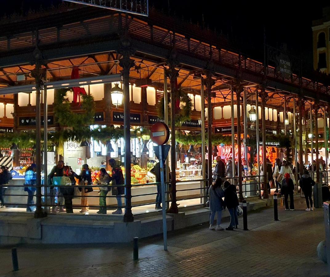 Centro Madrid. Plaza Mayor. Puerta Del Sol. Opera. Luaran gambar