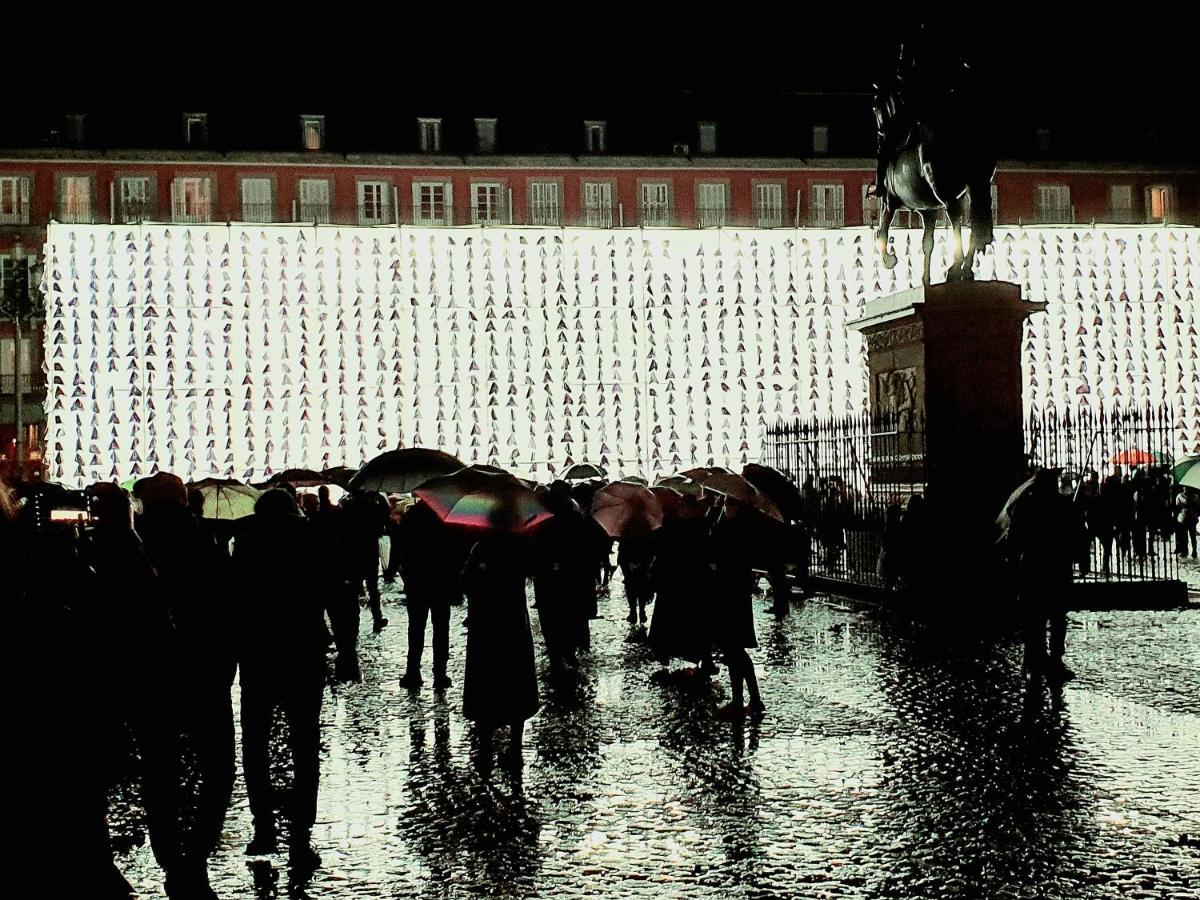 Centro Madrid. Plaza Mayor. Puerta Del Sol. Opera. Luaran gambar